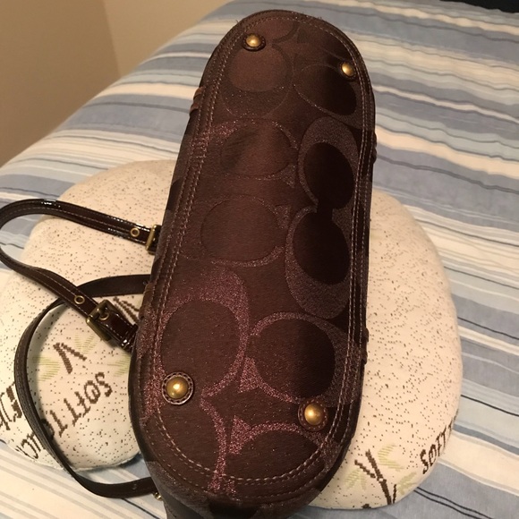 Brown Coach Holiday Bag - Picture 7 of 8